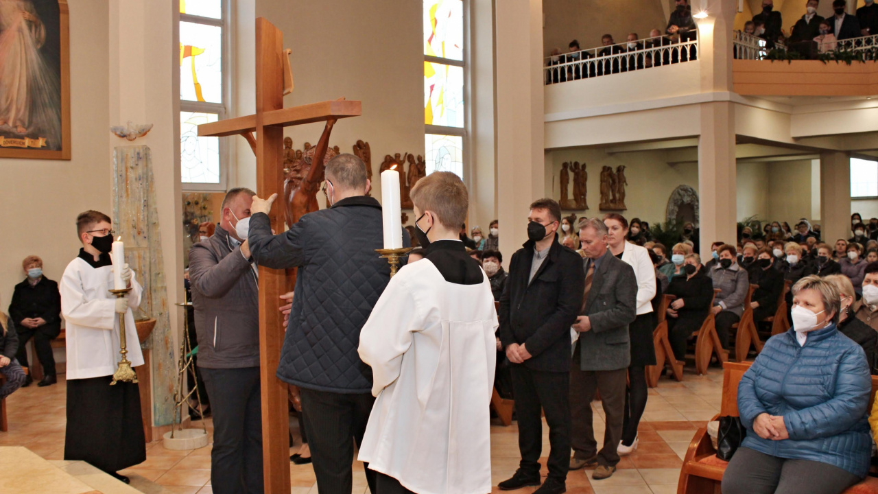 Fotografia fotogalérie Veľký piatok - Slávenie utrpenia a smrti Pána - Belá nad Cirochou 15.04.2022